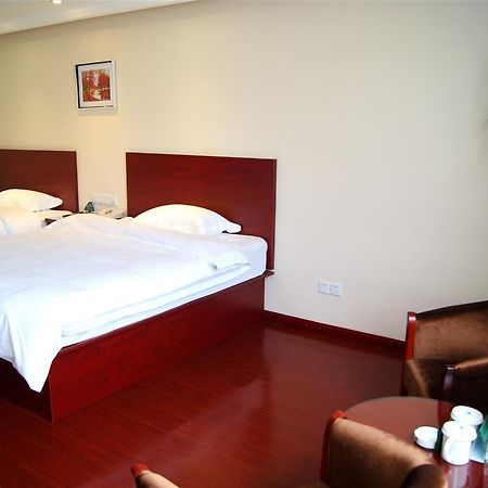 Greentree Inn Shanghai Minhang District Beiqiao Subway Station Express Hotel Xangai Exterior foto