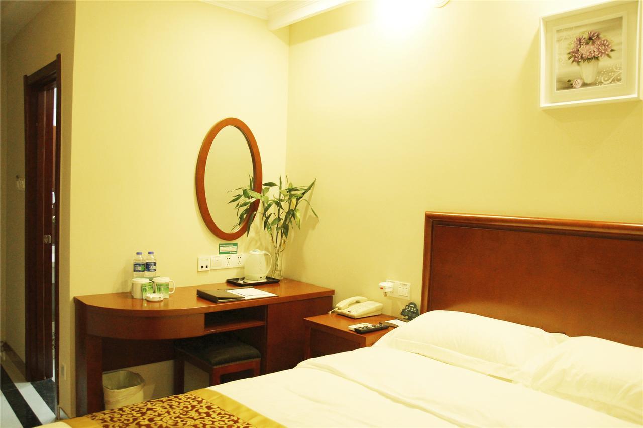 Greentree Inn Shanghai Minhang District Beiqiao Subway Station Express Hotel Xangai Exterior foto